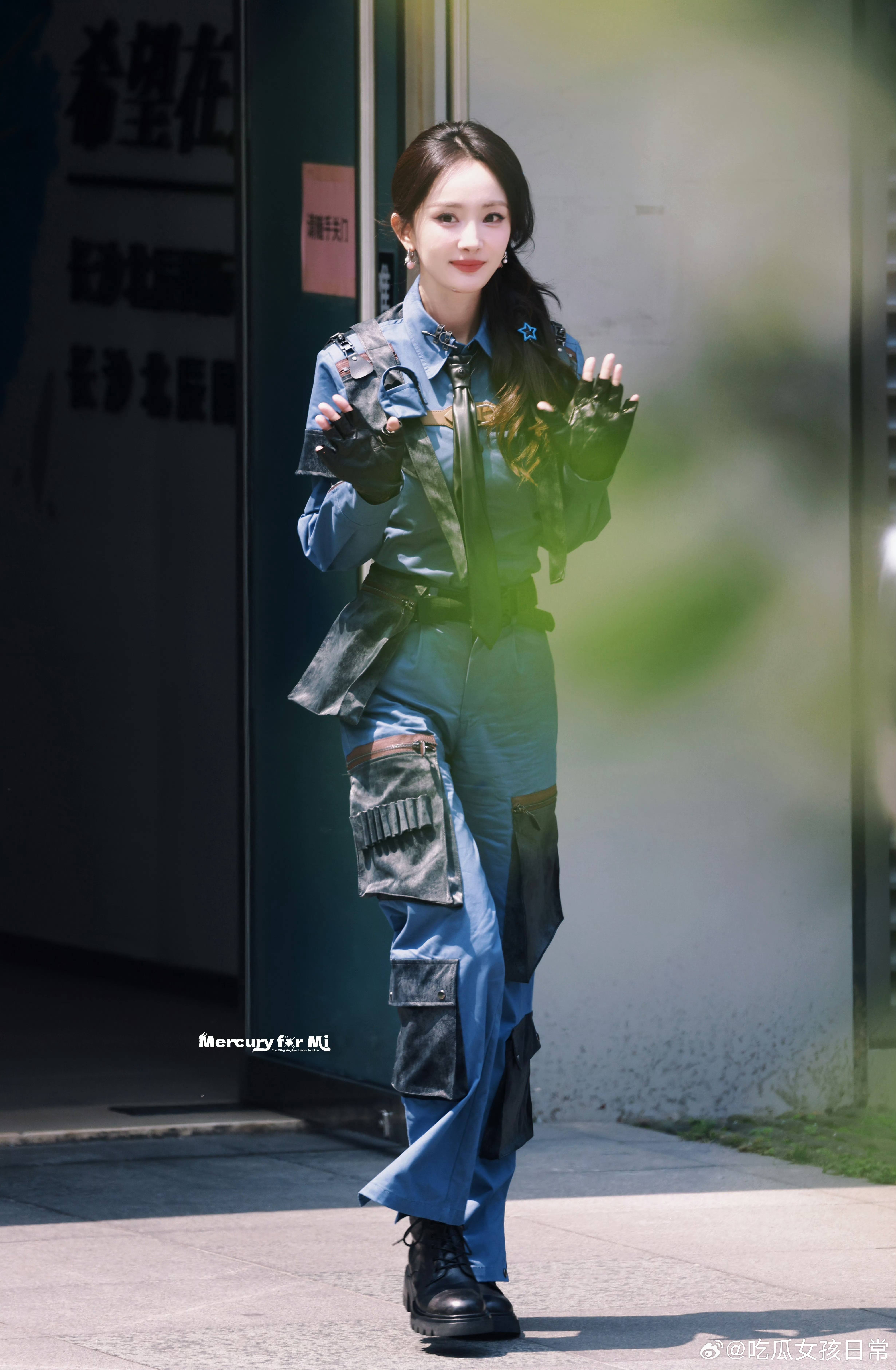 杨幂《密室大逃脱》今日上班路透图[耶] ​​​