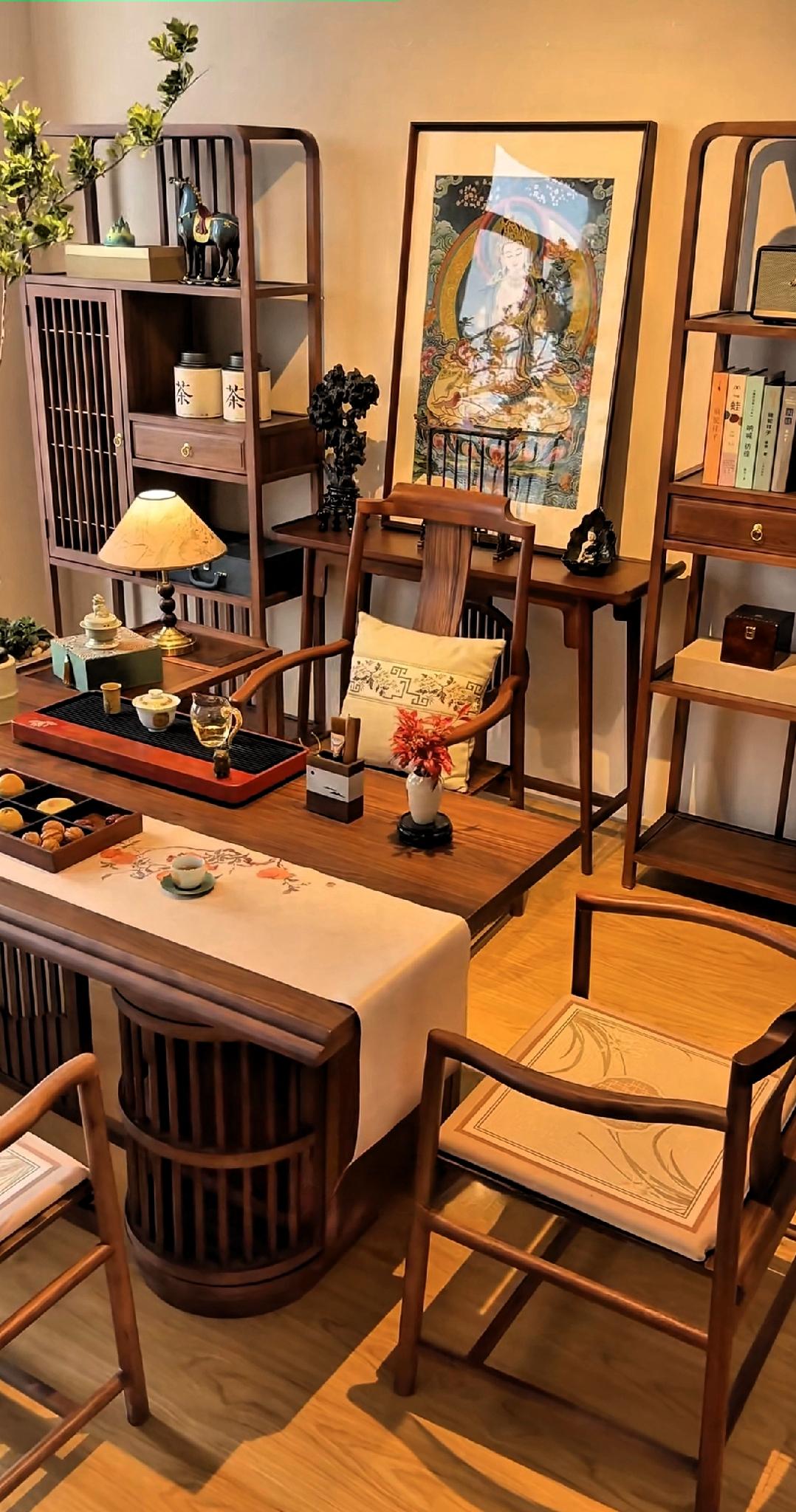 你有没有发现，
苦透的人，
反而要开始转运了。
师父曾对我说：
福气往深处走的人