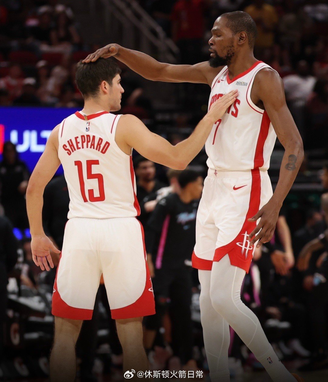 晚安。人生最难得的，是拥有一颗平常心。不纠结过往，不焦虑未来，珍惜当下，好好生活