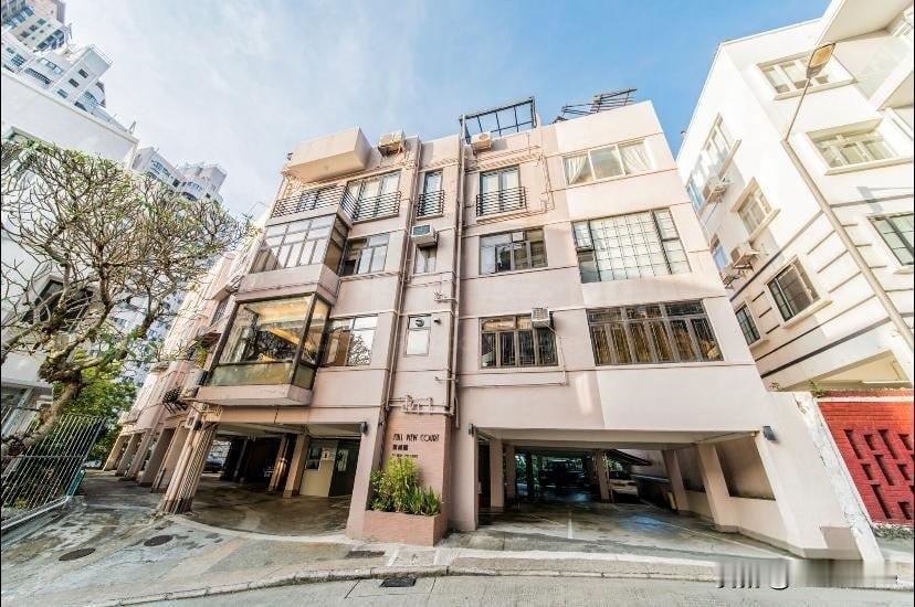 跑马地｜市区罕有低密度带车位平房.名校网+轻奢装修✨

跑马地传统豪宅区，终于等