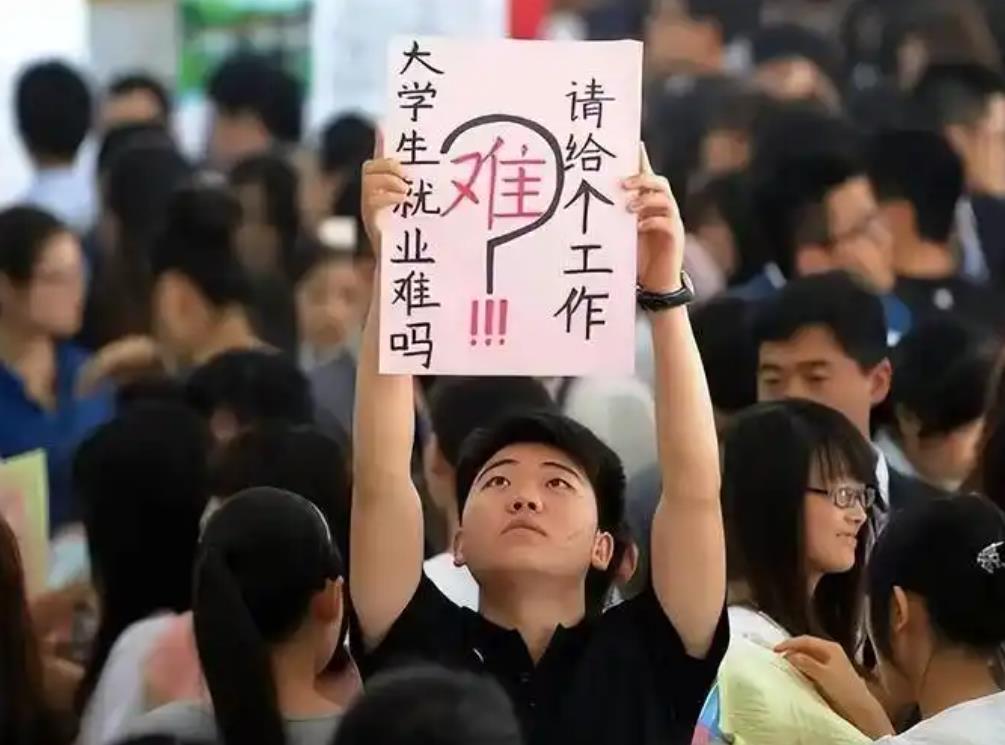 我们内部的自我纠错机制要不断加强，我们必须找到出路，我们不能，要打破历史的规律。