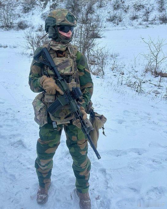 烽火问鼎计划俄乌局势新进展  认识一下来自挪威奥勒松的23岁女孩迪维克。过去几年