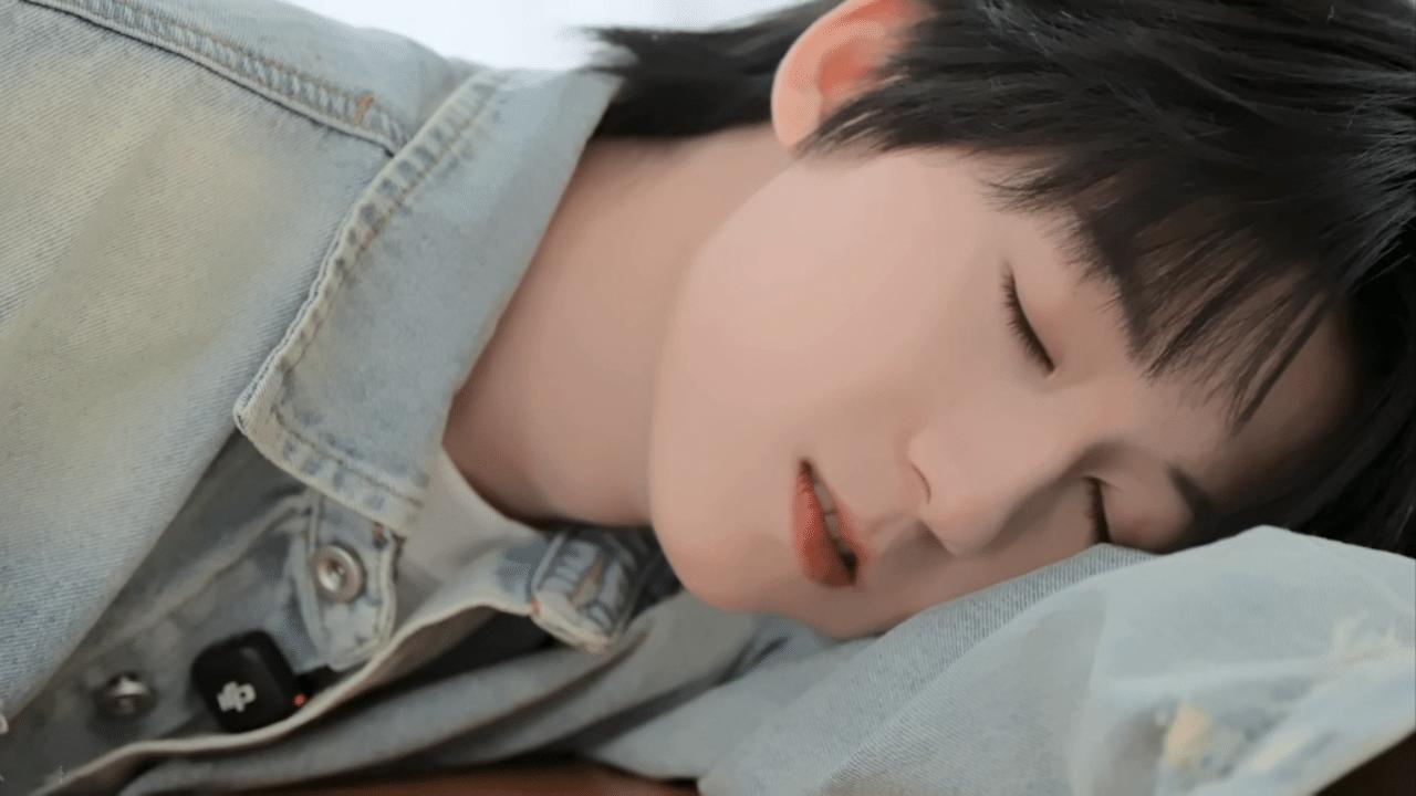 pov：被生活打败后我留下完美睡颜 