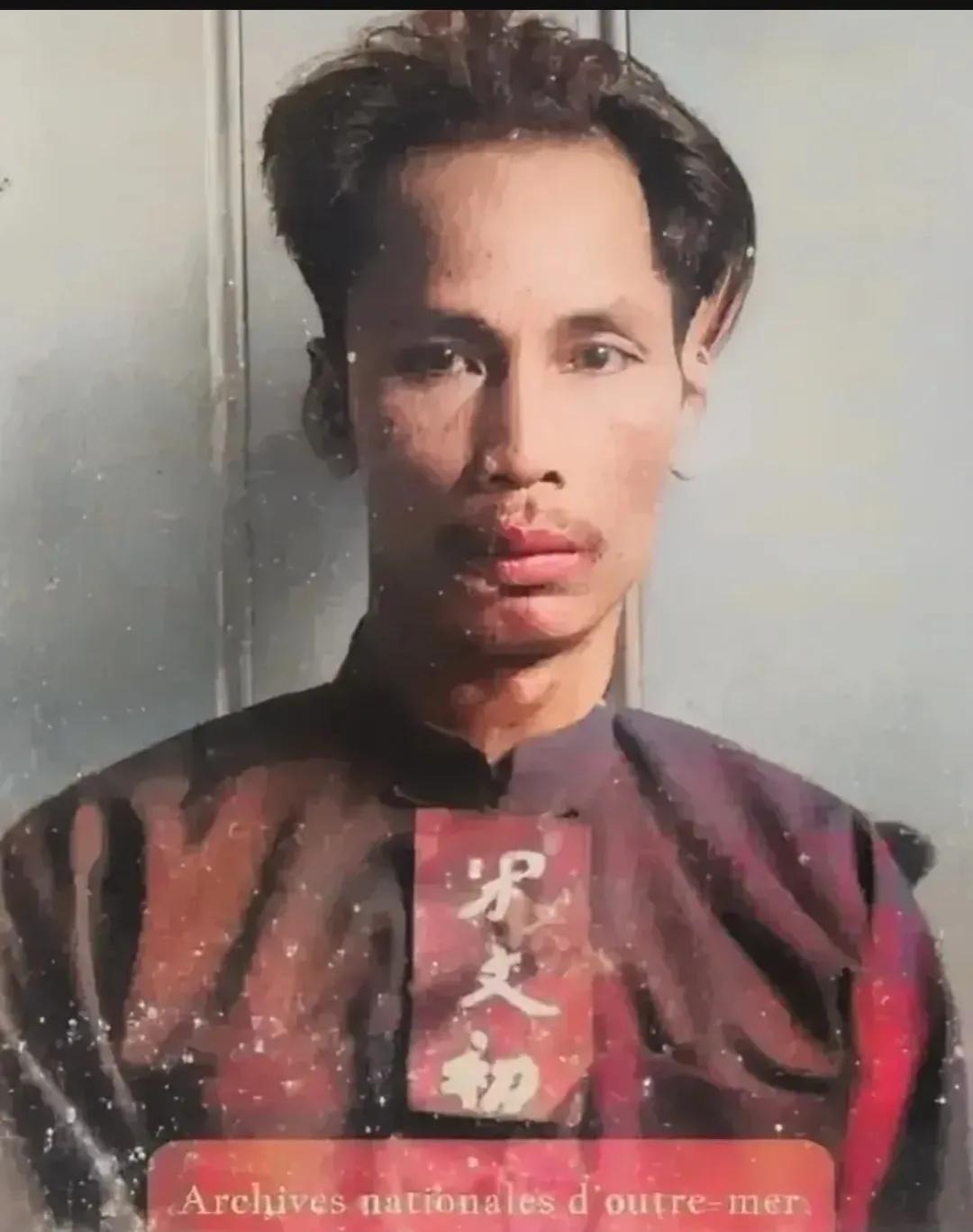 1931年，胡志明在香港被捕，关押于中环域多利监狱，留下了这一张老照片，当时的他