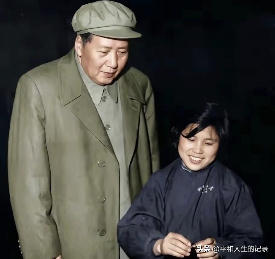 1958年2月13日，毛主席视察沈阳市小型开关厂，后改名沈阳213机床电器厂，与