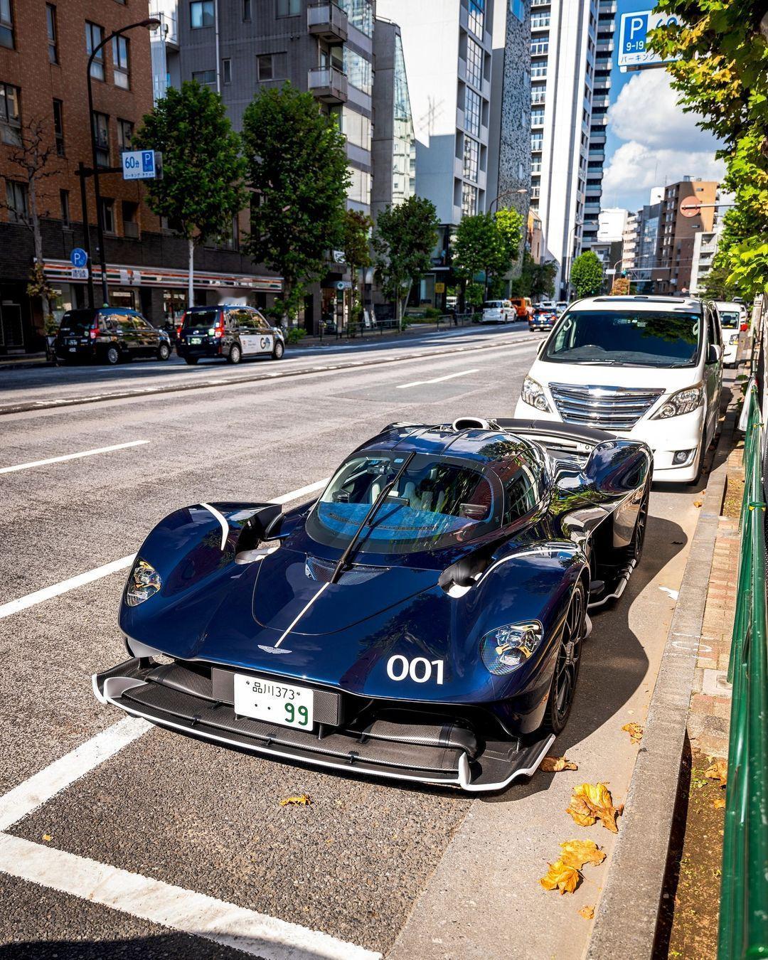 #型车街拍# 东京不愧是豪车含量最高的城市之一，连图5 Mostro Zagat