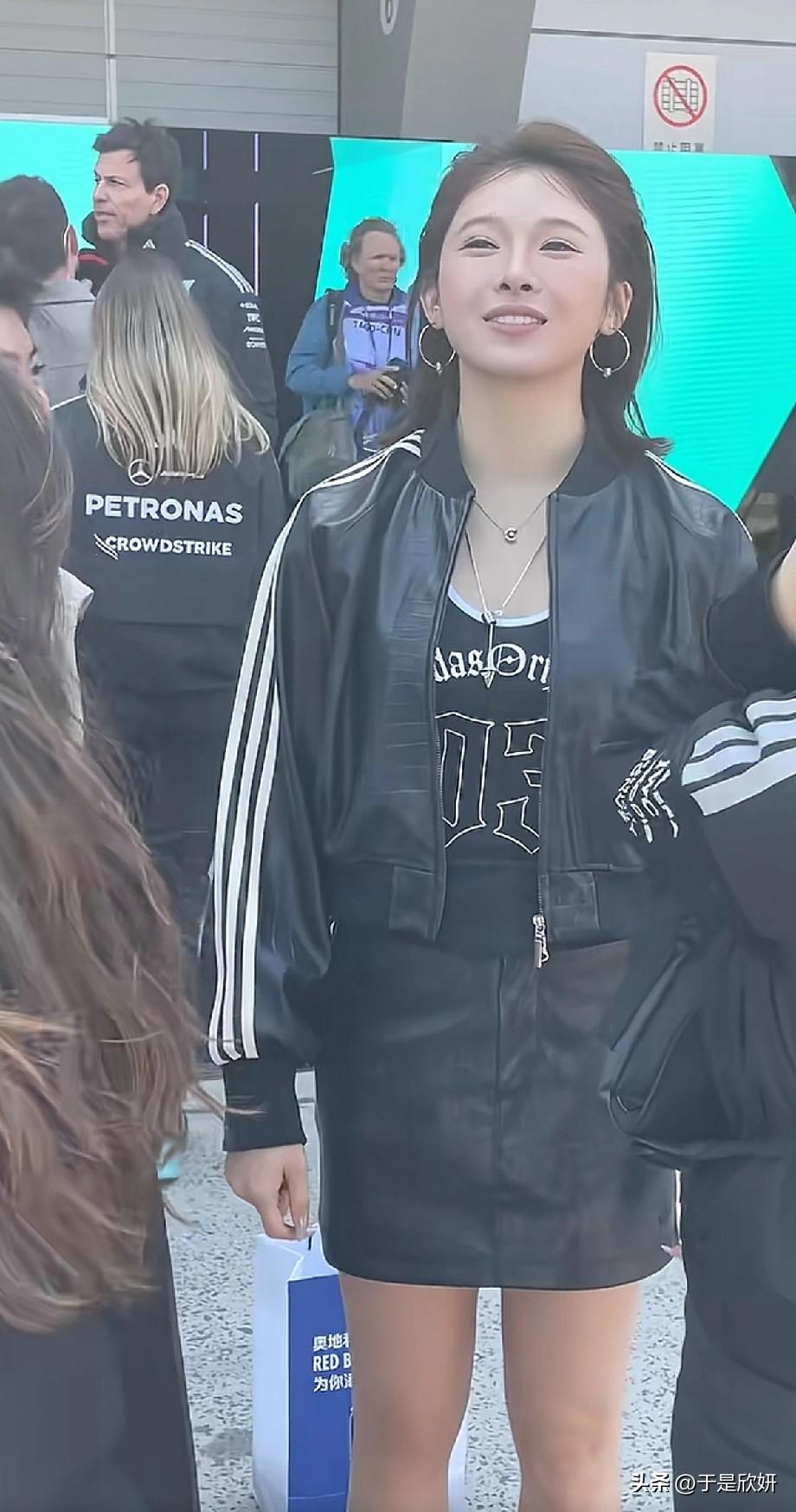 吴艳妮是我见过最想当网红的体育选手。不碍事呀，人家本来就是体育明星。吴艳妮