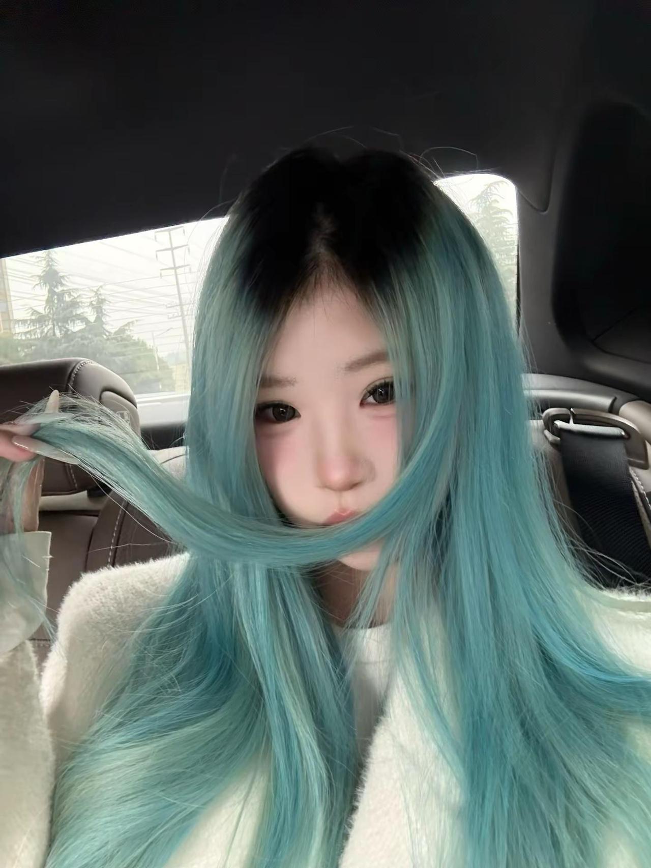 所有人保持浅发