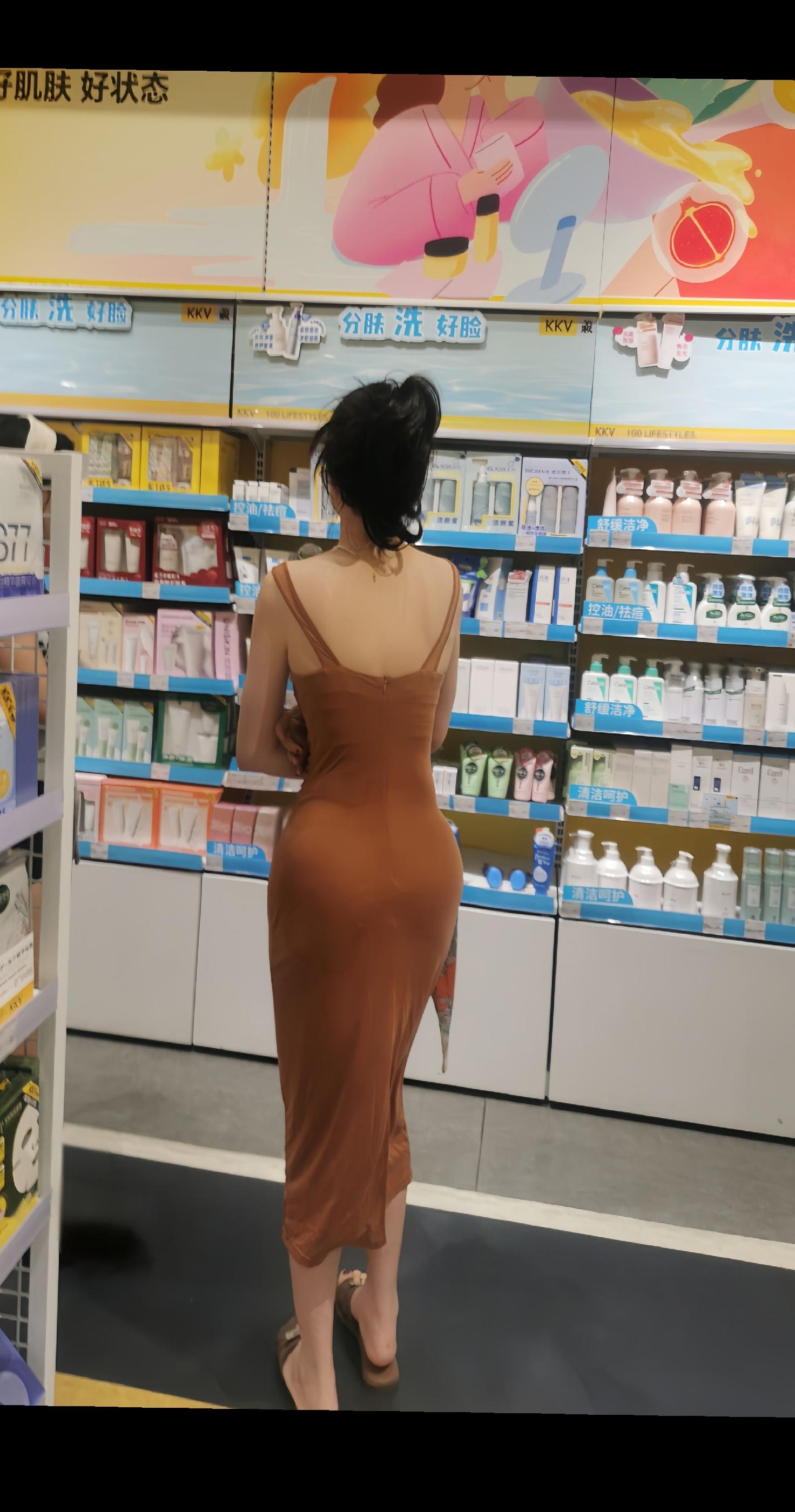 “  那年为爱冲锋的我输得一塌涂地”