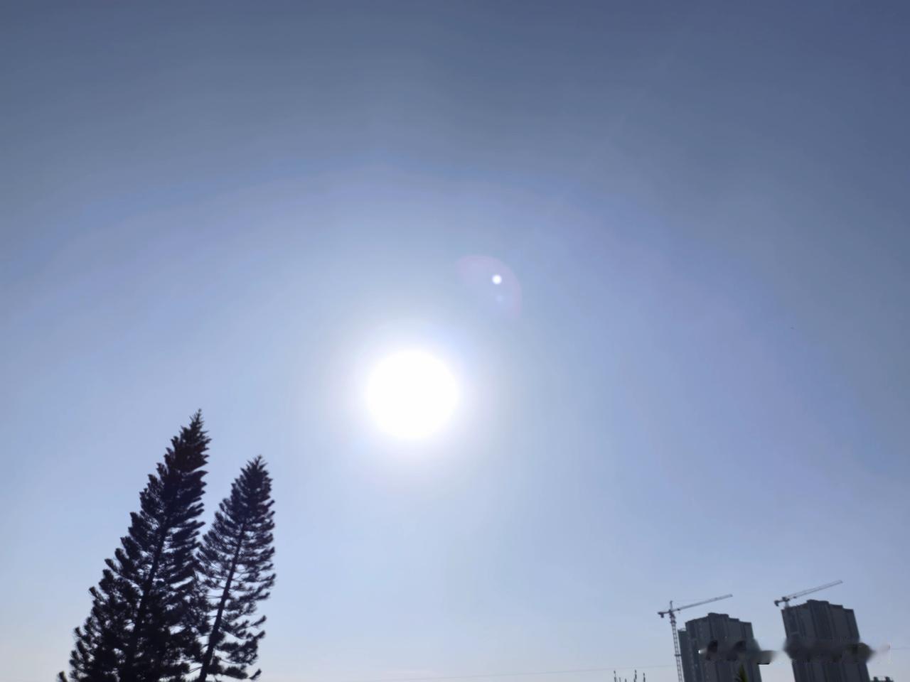新一轮雨水即将到来，留给广东人的晾晒时间不多了！

11～12日，广东大部晴到多