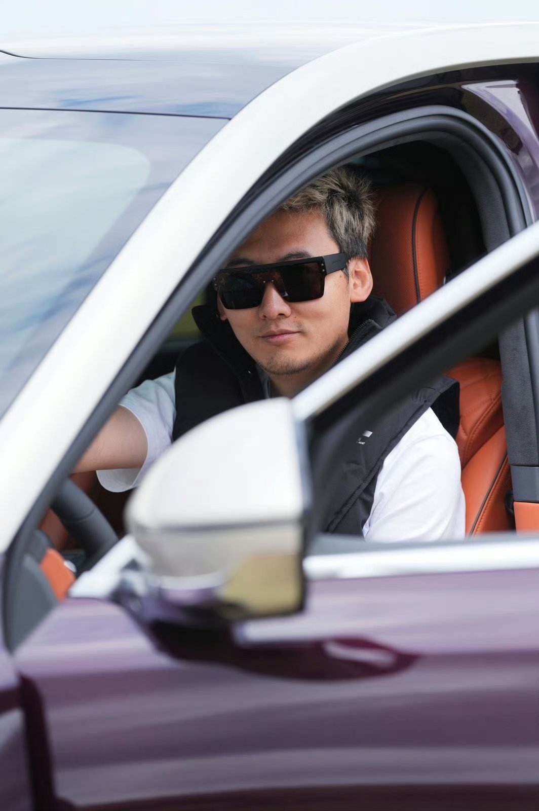 魏牌v9x其实看图我没觉得有多好，邀约来了，实际体验完，我觉得，魏建军说卖车要带