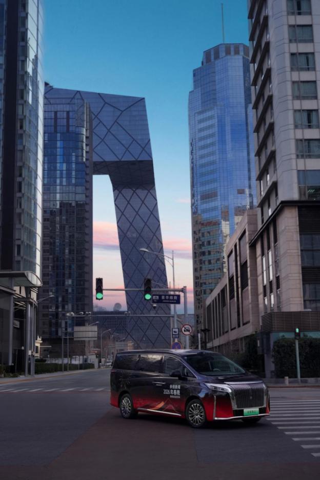 "马上红"的价值在于，它把传统吉祥寓意和国家级文化盛事结合起来，让传统文化以更时