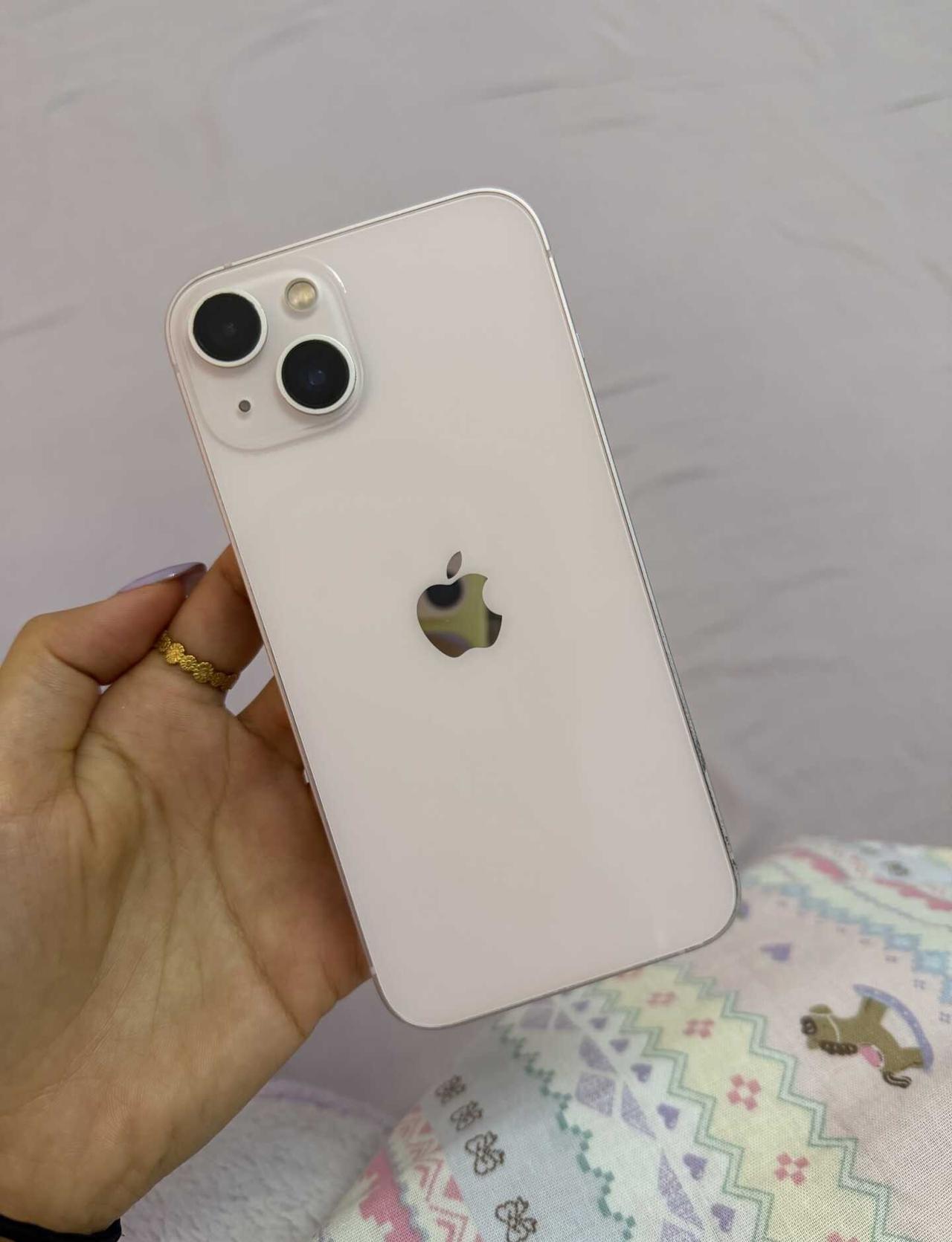 有人愿意收小女子iPhone13吗！
不知可有哪位慧眼识珠的姑娘，愿意伸出援手，