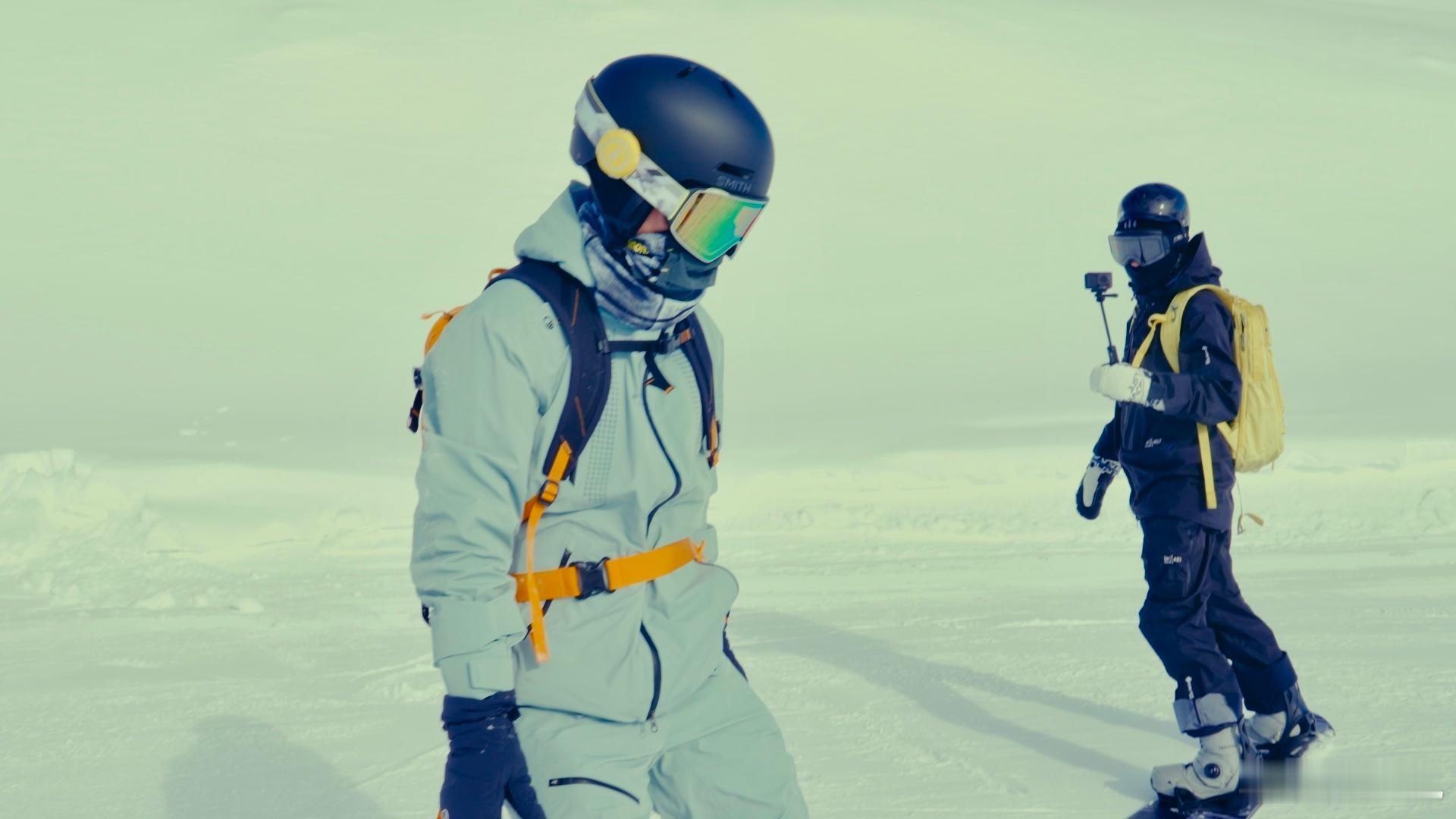 心心念念的禾木滑雪之旅终于安排上啦！长达十一公里的雪道我今天滑了三趟，还在道外刨