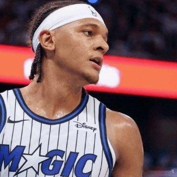 25/26赛季NBA 常规赛，湖人对阵魔术。双方全场战罢，湖人109-110不敌