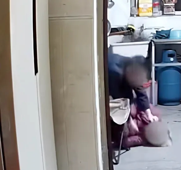 【】今天（12日）中午，江苏常州市公安局武进分局发布警情通报：2025年11月1