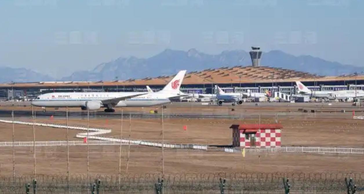 ✈️ 从奢侈品到必需品，5亿中国人用一张机票，飞出了“全球第一”

十年前，一张