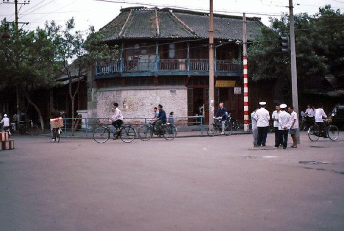 尘封的记忆 - 1983年的河南·开封
处于严打时期的开封
摄影：Leroy W