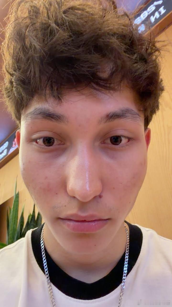 marteen更新一张自拍vct选手日常无畏契约电竞