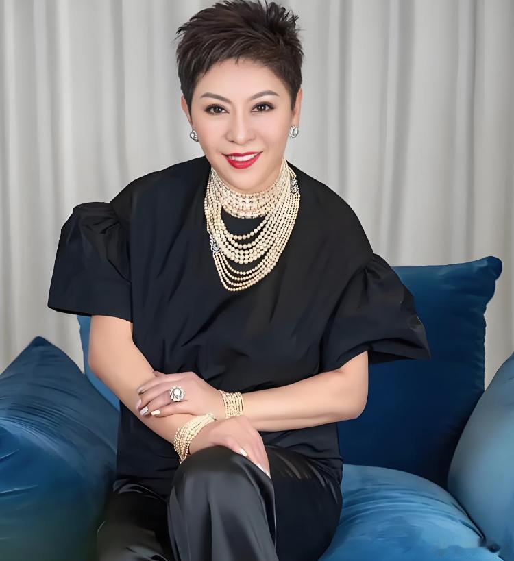 向太去向佑社交平台留言 向太给向佑留言 沉寂许久的母子互动终于出现，向太在向佑动