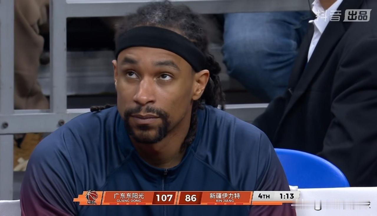 广东东阳光外援萨林杰真是太忧虑了！在今天广东东阳光主场迎战新疆伊犁特的比赛中，当