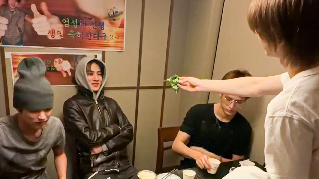 cortis在上海展示新才艺 cortis上海线下活动真的太会了。新歌首秀舞蹈齐