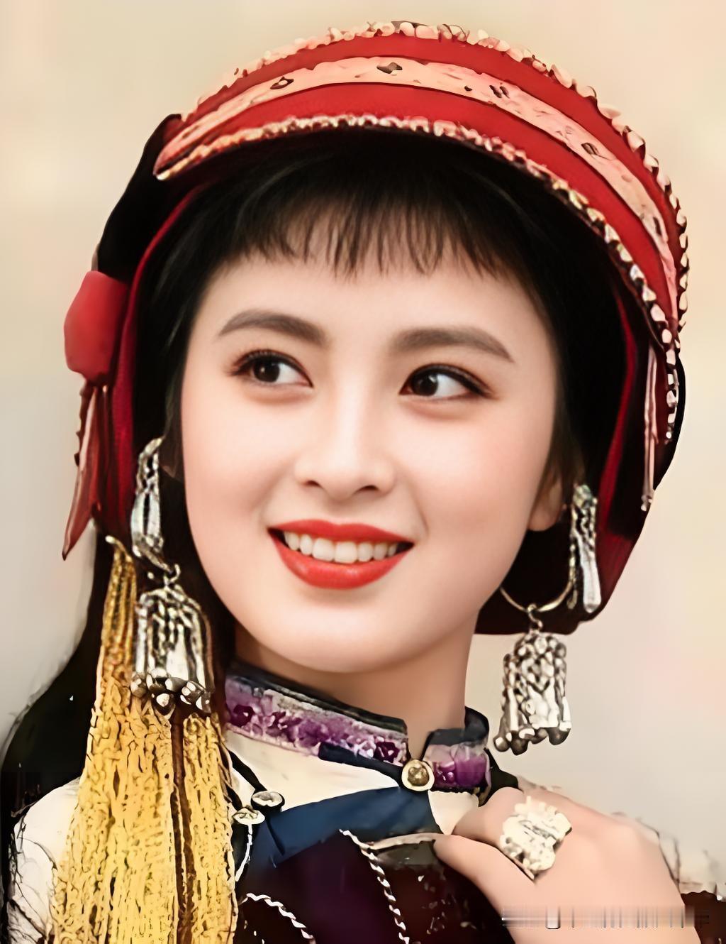 世间再无阿诗玛：高材生守候疯妻27年，终生未见她盛世容颜
 
上世纪六七十年代，