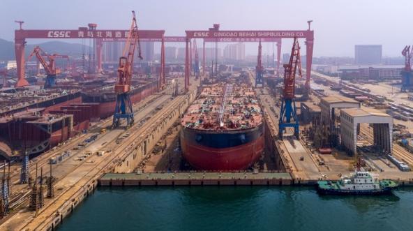 40艘大单直接砸向中国，年初韩国造船业拿到了全球62%的订单，韩媒马上狂欢，还扬