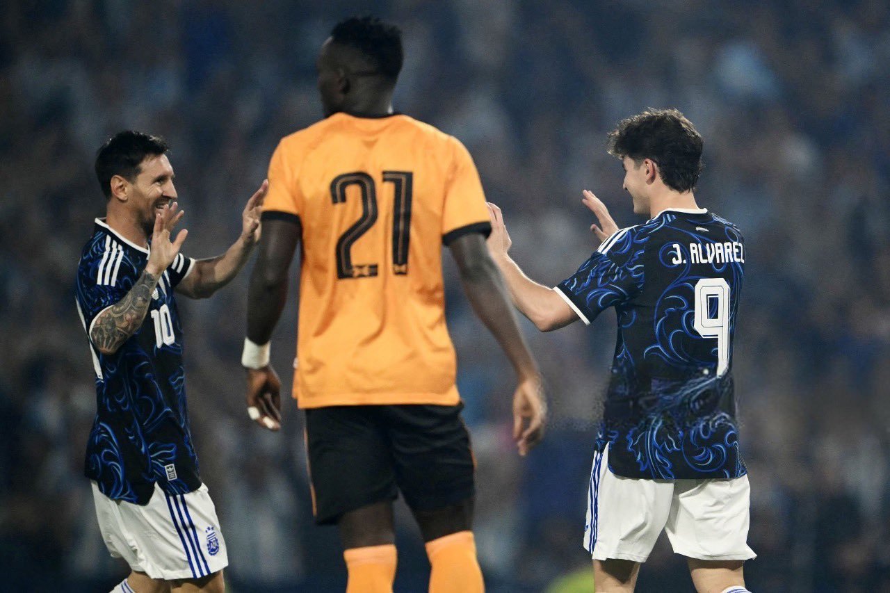 今天梅西的比赛图片系列梅西阿根廷vs赞比亚