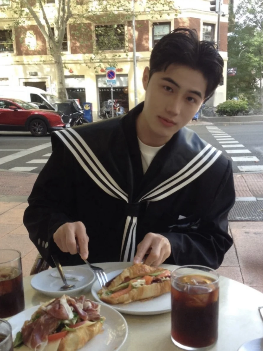 报告老婆 白人漂亮饭吃了