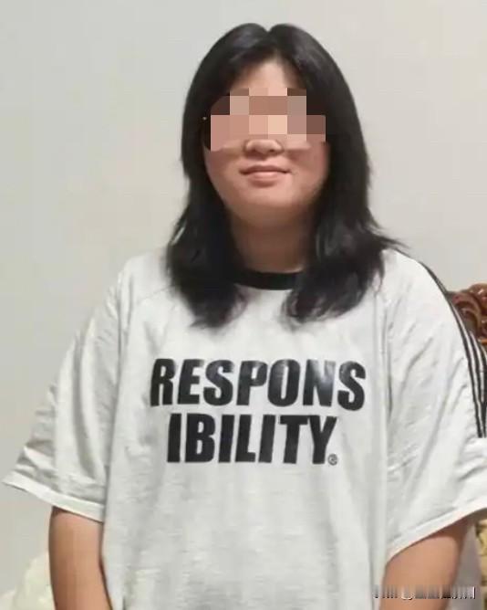 河南一汽车坠河，
据知情人说，
有一名14岁的女孩失踪，
最让人揪心的是……
这