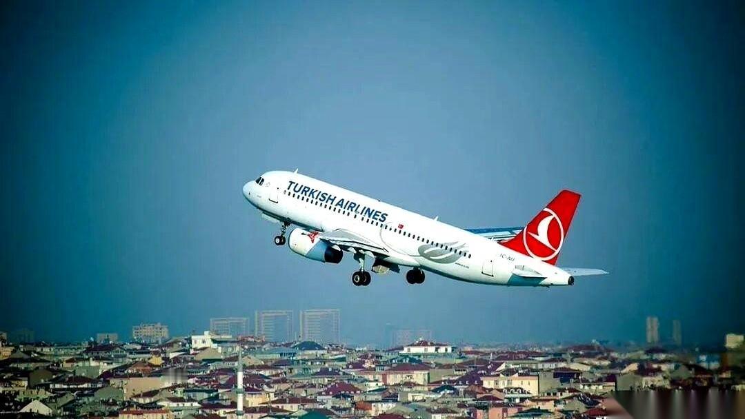 伊朗上空，突然变得不对劲了。

土耳其，北约的。阿联酋，美国的铁杆。两家的航空公