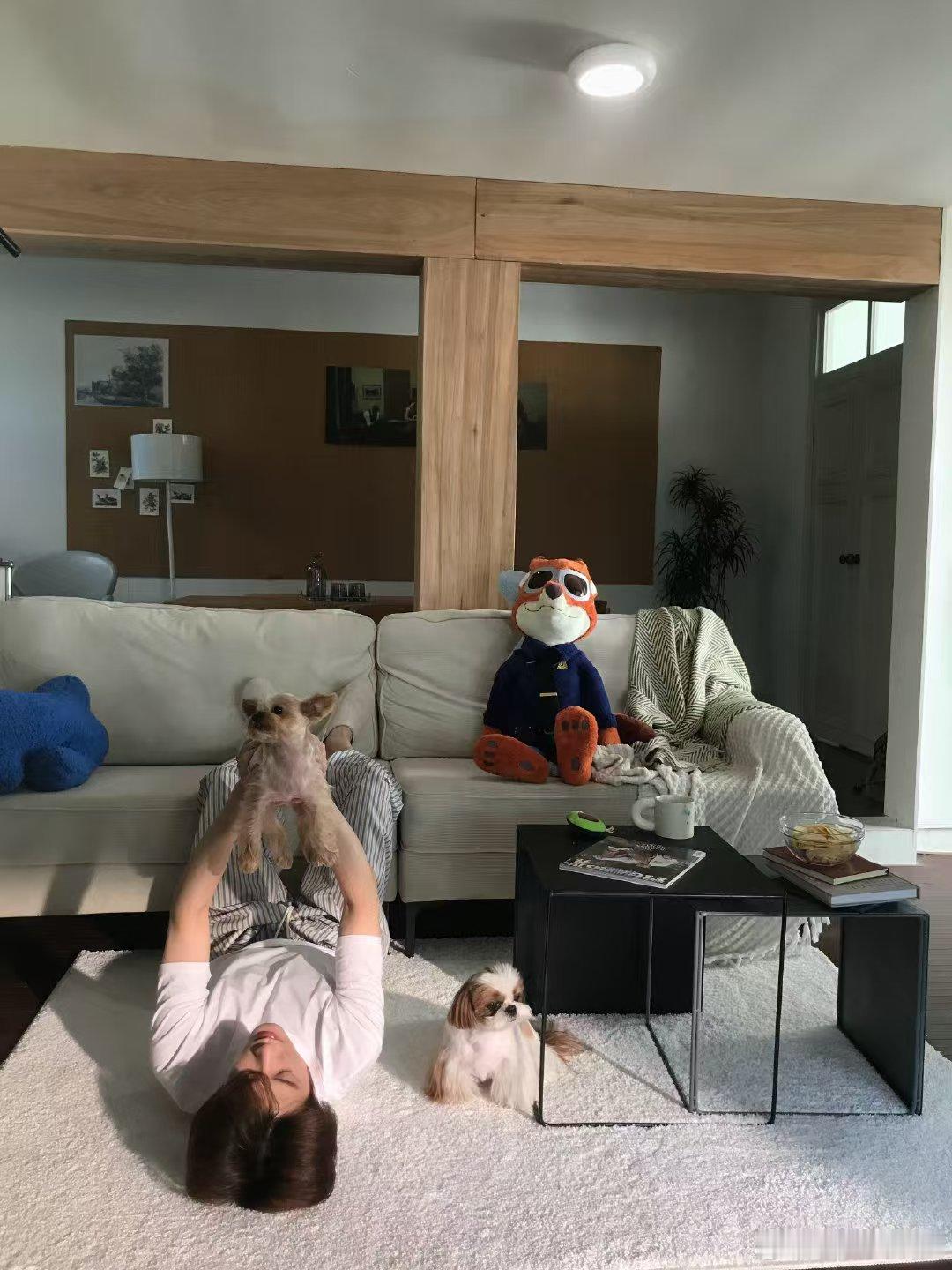 檀健次纯素颜谁还没听檀健次新歌！男友视角live图超苏，预热造型帅炸。chill