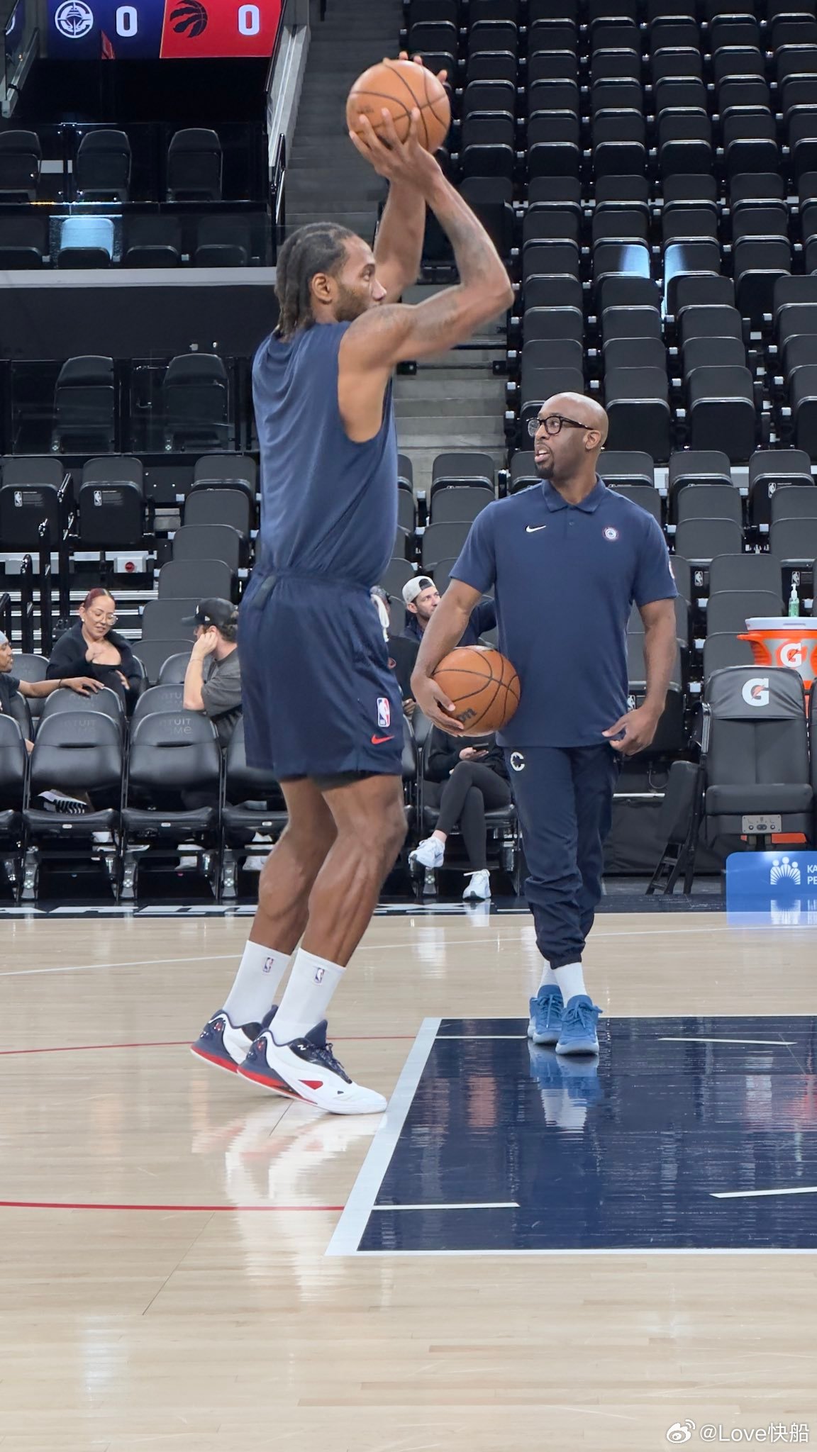 小卡又是在这熟悉的时间点开始热身！ 