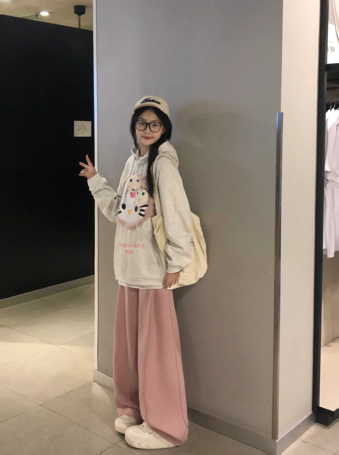 早秋的第一件Hello kitty卫衣🫧好好看！！！