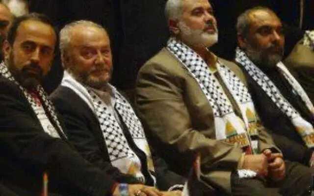 海外新鲜事 英国《泰晤士报》报道，一名被以色列认定的哈马斯高级成员扎赫尔·比拉维