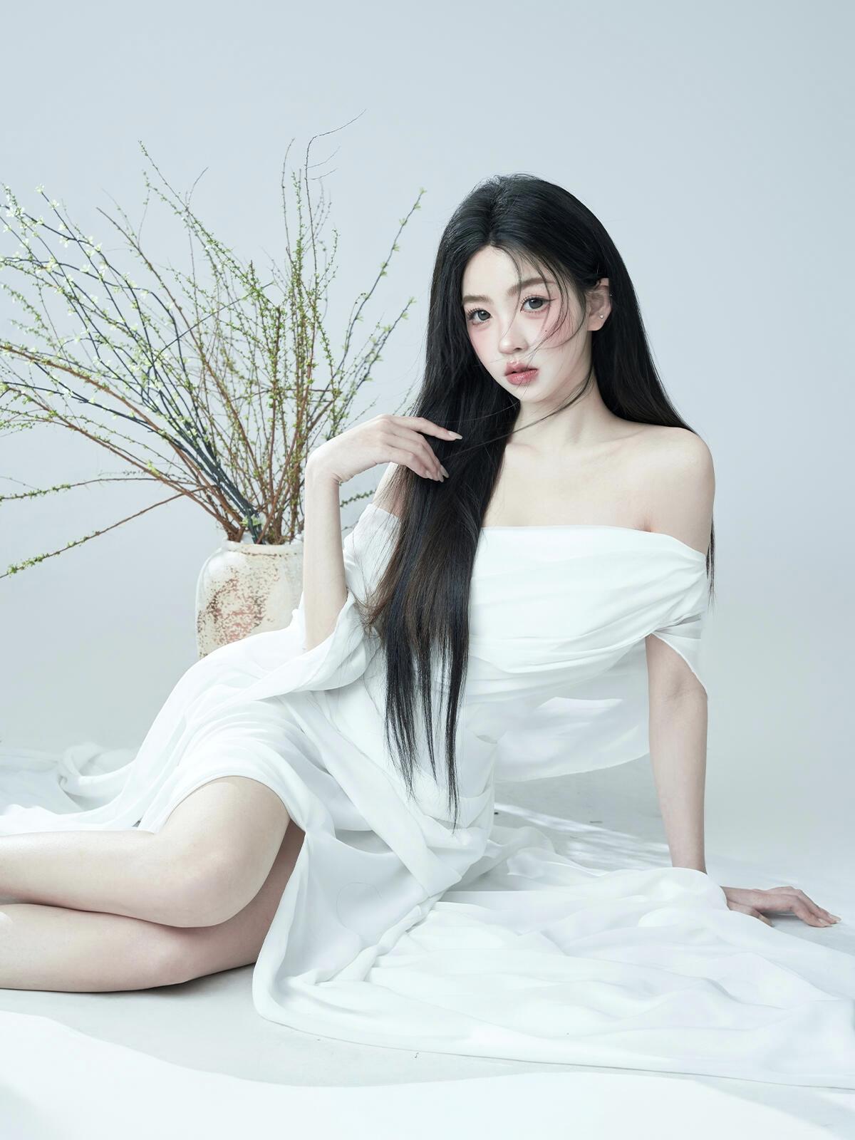 纯欲感的精髓：“轻透”大于“堆砌”。这种干净到发光的写真！想拍纯洁清新感，别搞复