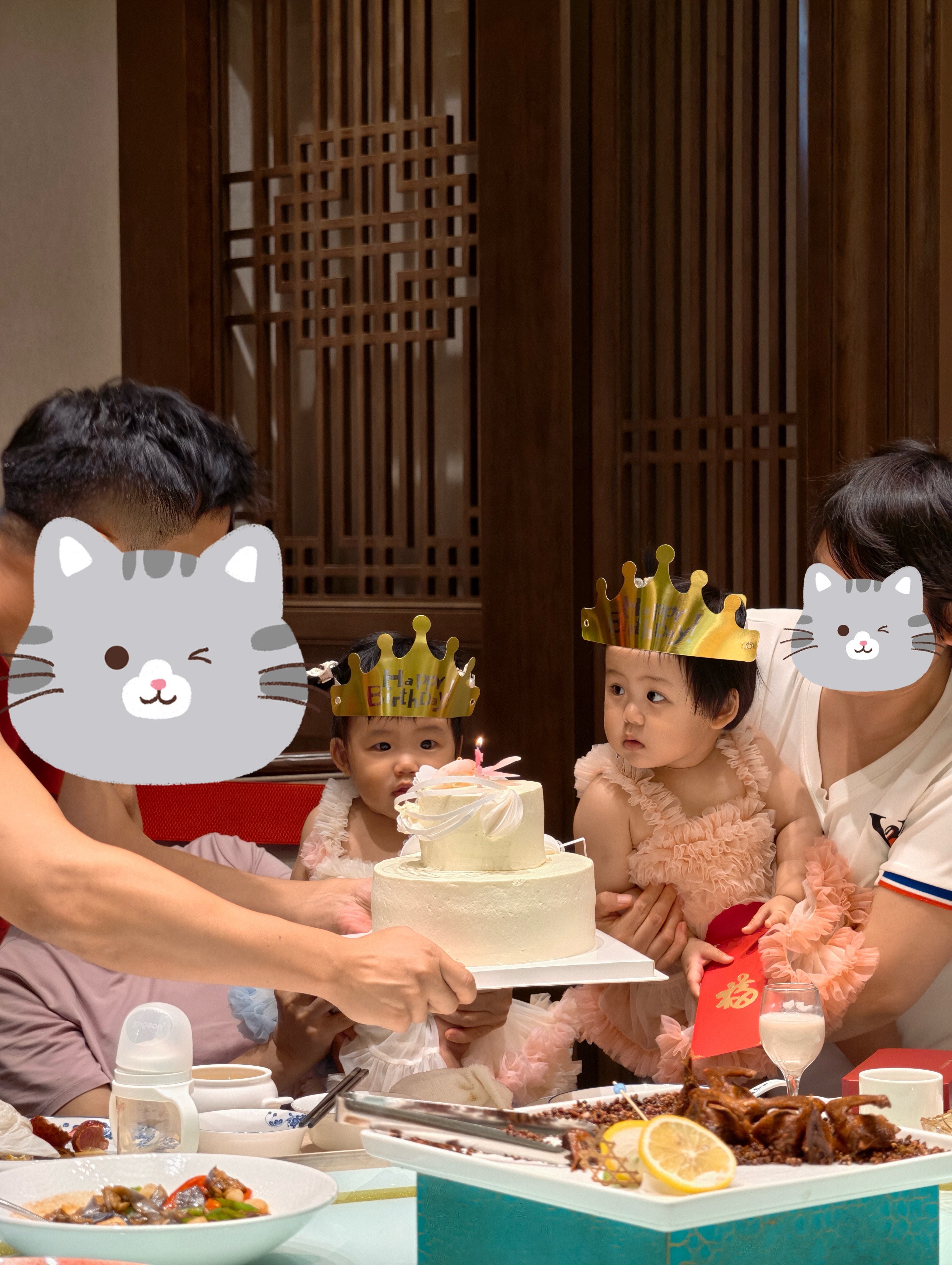没事在高铁上修一组绾绾们的照片（其实生日的照片也发给我了！但是是zip得压缩！我