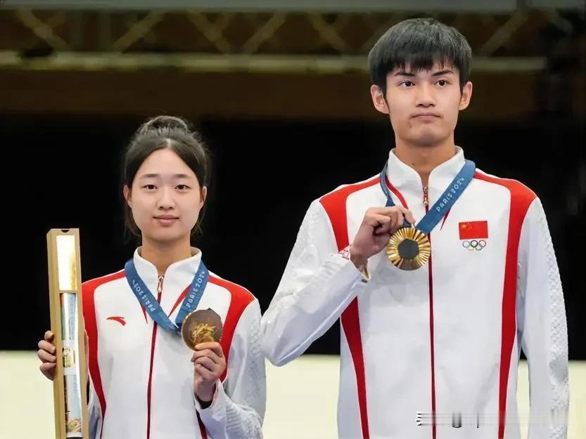 巴黎奥运会中国体育代表团金牌获得者简介【一】:
黄雨婷，2006年9月出生于浙江