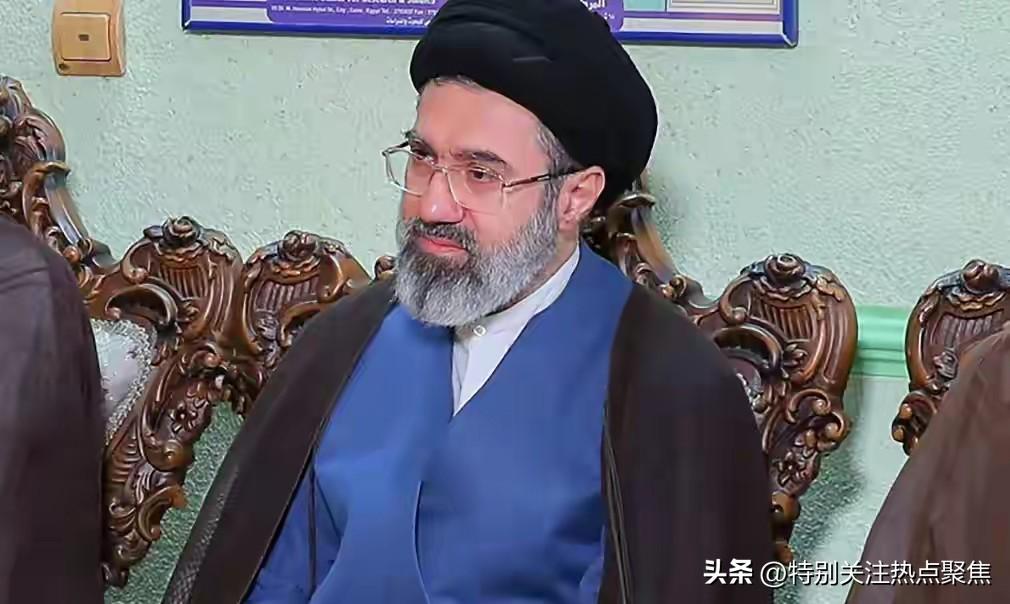 命悬一线！3月9日，内塔尼亚胡确认穆杰塔巴为首要斩首目标。
3月9日，特朗普私下