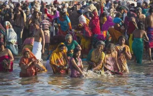 中国现在最担心的国家，估计就是印度了，怕的就是印度突然乱了，如果印度真出事了，十