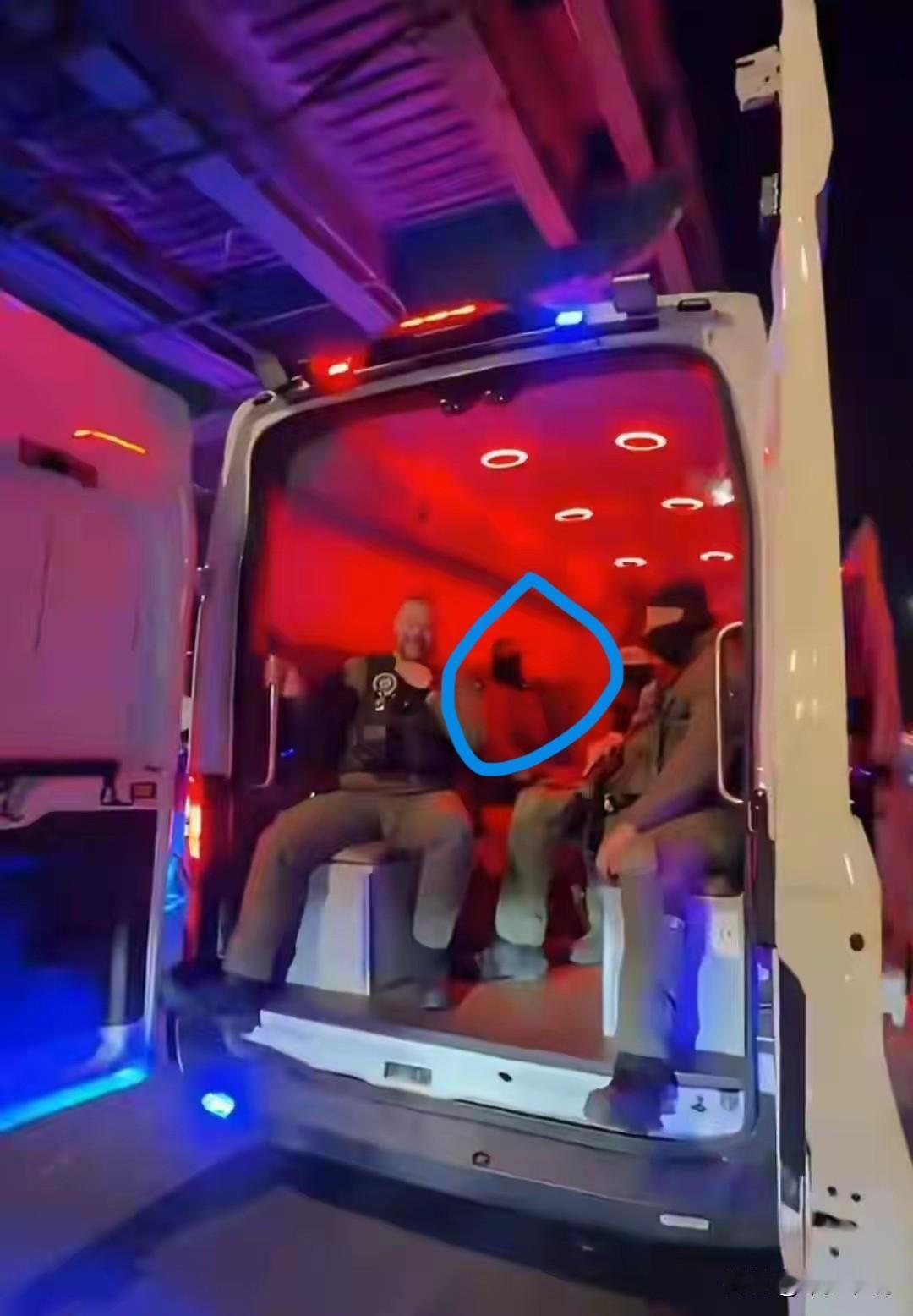 特朗普要把委内瑞拉逼成恐怖组织？
如果说公然强掳一个主权国家总统比较过分，那么在