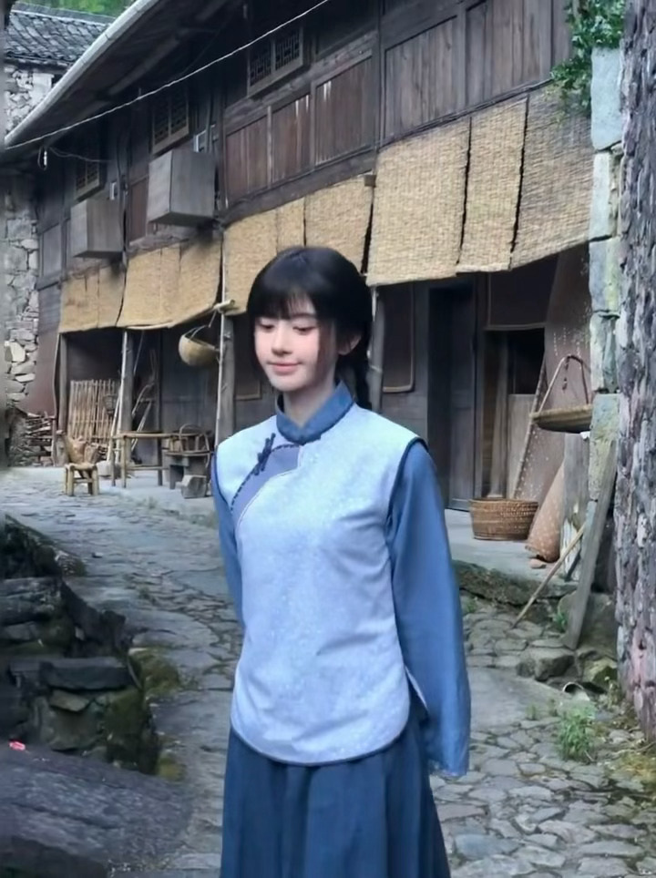 鞠婧祎 jjy鞠婧祎苏绿夏 jjy鞠婧祎万花世界 “花香在风中弥漫，我对你爱意如