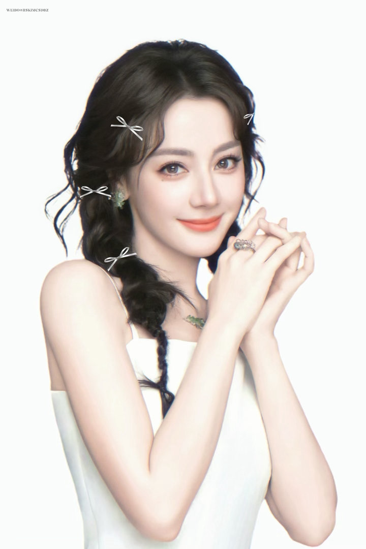 迪丽热巴[超话]迪奥认领迪丽热巴VOGUE八月刊dlrb迪丽热巴香辣狂欢 有你的