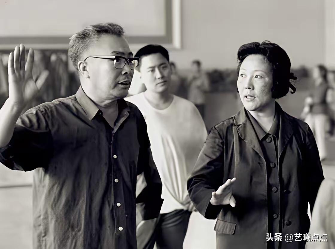 七十年代后期，京剧表演艺术家赵燕侠复出后，她带头创作并主演 了根据姚雪垠的长篇小