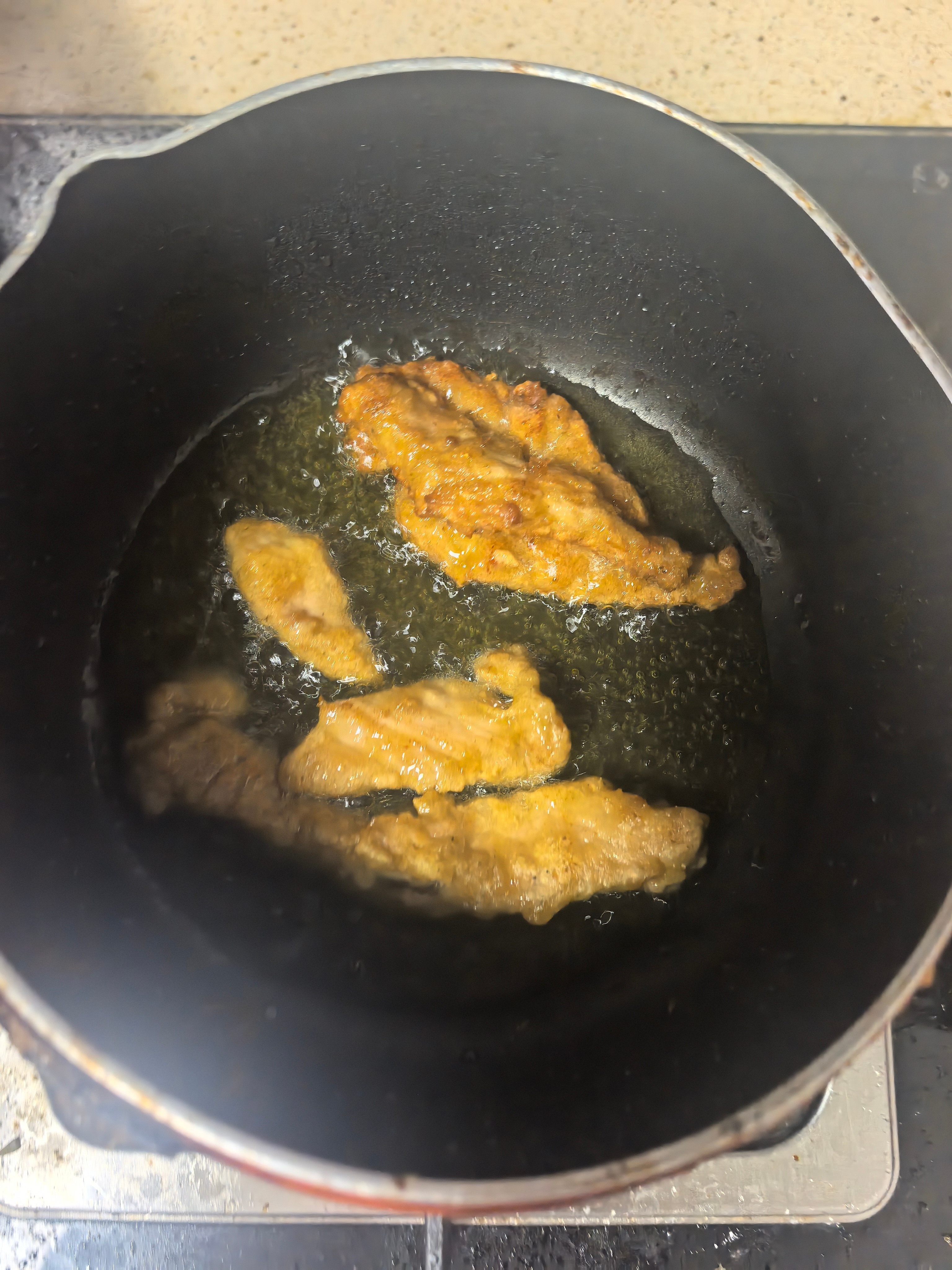 今天的酥肉，颜色正常多了何不懂的超话