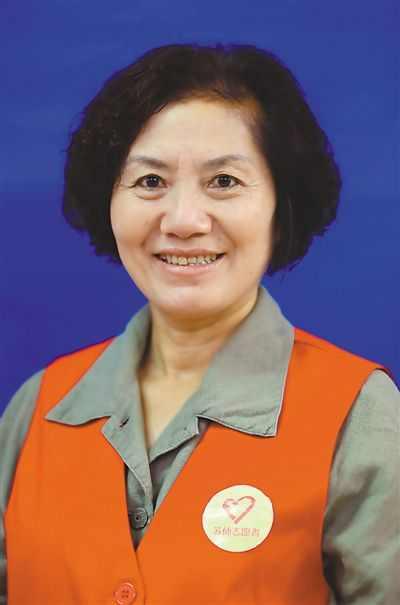 失独不失爱！退休党员首嫣嫣，用半生善意温暖一座城
 
首嫣嫣，女，汉族，1956