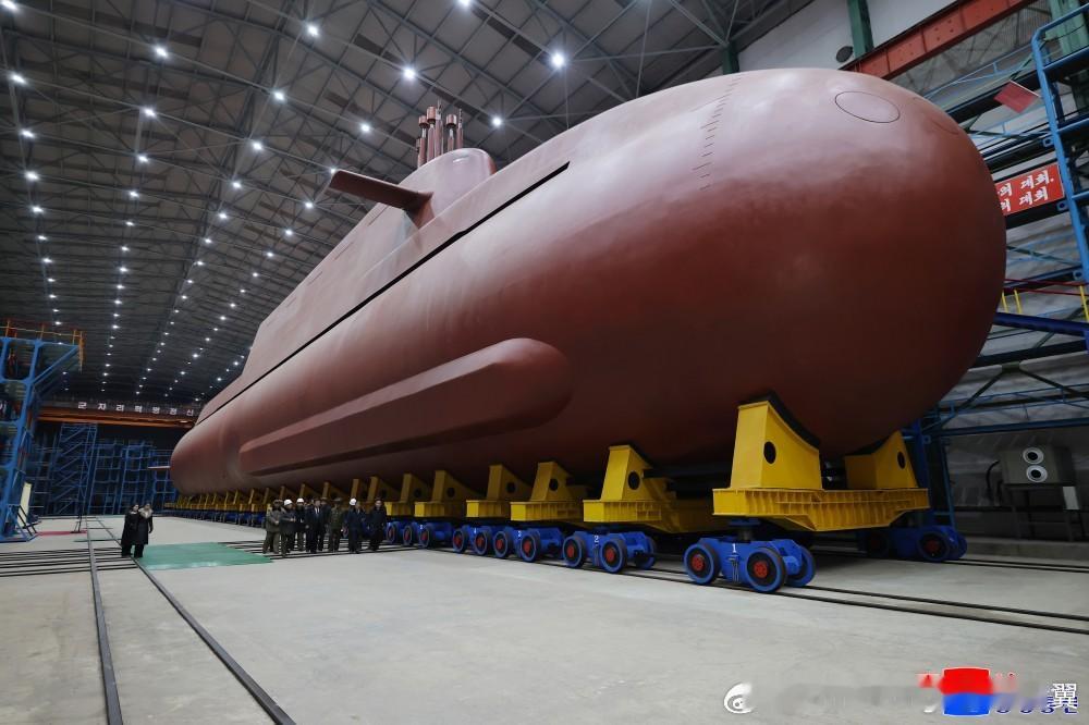 韩媒称，朝鲜在2021年1月劳动党第八次大会上提出了国防力量发展的五大任务，其中