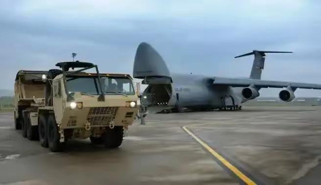 美国把韩国的萨德调去中东，说明他们现在挺穷的，钱都给某些人挣到自己口袋里去了。否