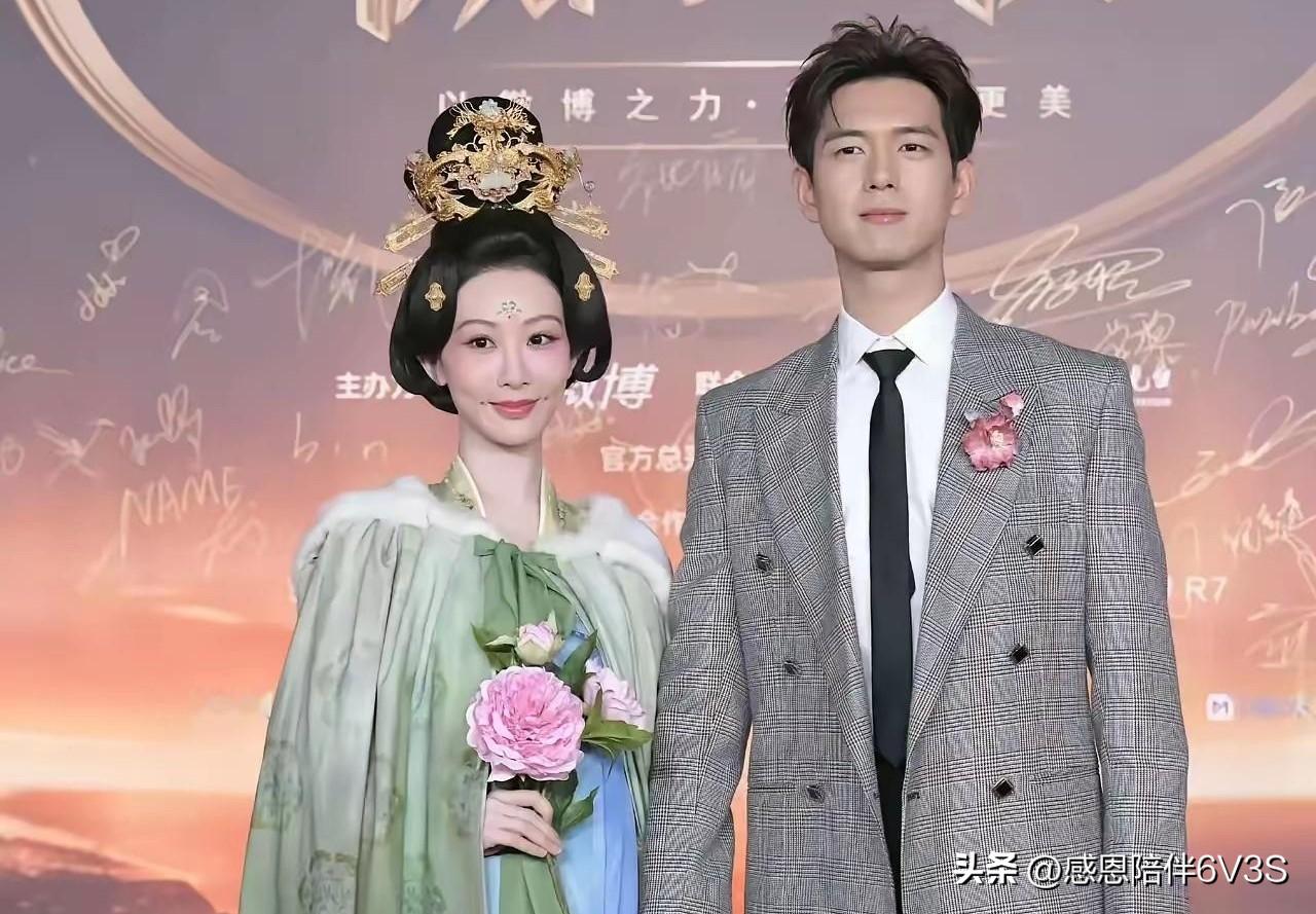 杨紫“变了”，是从女孩到女王的蜕变；而李现的“没变”，是他的重情重义与一如既往。